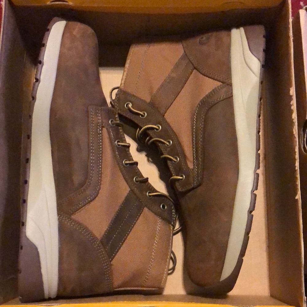 Carhartt men’s sneaker boot. Brand new size 12 men’s.